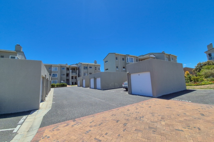 3 Bedroom Property for Sale in Greenways Golf Estate Western Cape